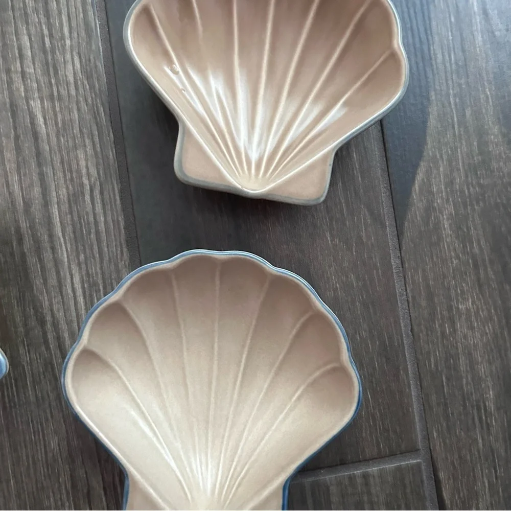 VTG Pfaltzgraff Yorktowne 242 USA Shell Bowls in Tan Set of 3